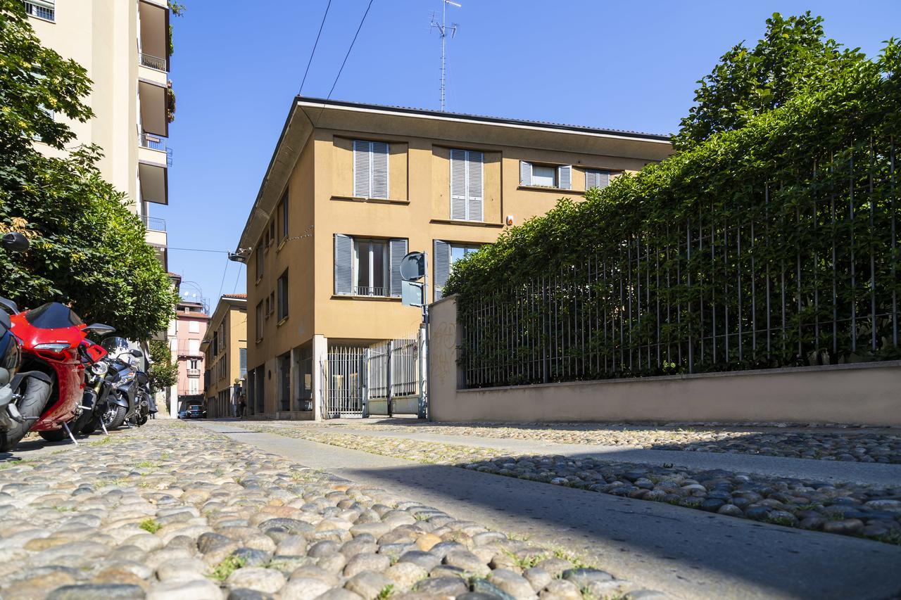 Апартаменты Residenza Cornaggia Милан Экстерьер фото